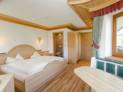 Apartment Erkerzimmer mit Kachelofen - Features photo 39