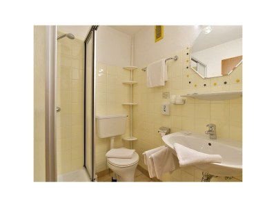 Holiday room Panoramazimmer "Wilder Kaiser"- Du/WC,TV,Tel,Blk - Features photo 31