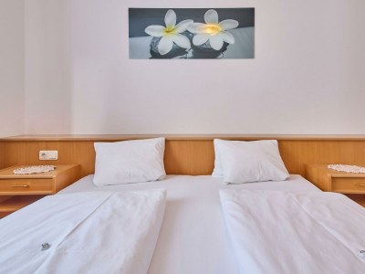 Holiday room DZ "Bergblick"  mit Dusche, Bad, WC,Balkon - Outdoor photo 15