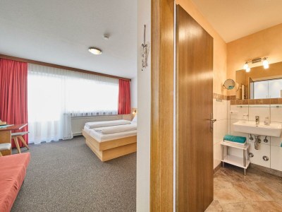 Holiday room DZ "Bergblick"  mit Dusche, Bad, WC,Balkon - Features photo 133