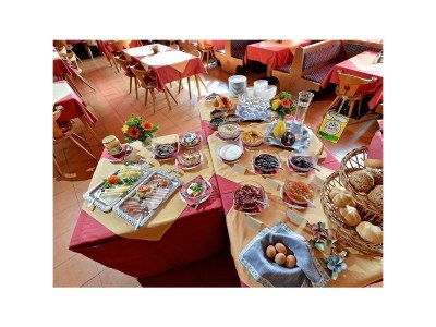 Holiday room Doppelzimmer mit Dusche/WC, TV und WLAN - Features photo 14