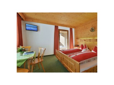 Holiday room Doppelzimmer mit Dusche/WC, TV und WLAN - Features photo 16