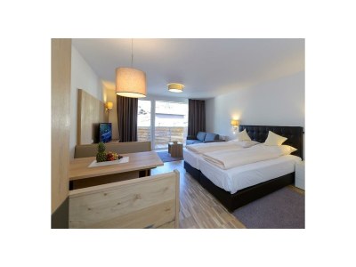 Apartment App. "Kat. I"- Wohn/Schlafraum, Doppelbett-Couch - Features photo 14