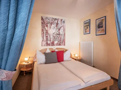 Apartment Apartment I / Wohn-Schlafraum/Dusche, WC - Features photo 10