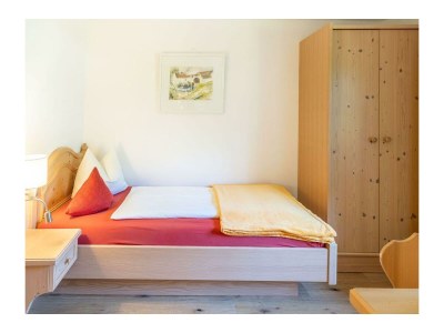 Holiday room EZ "Haupthaus" DU/WC,Tel.TV,Blk - Features photo 40