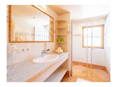 Holiday room Familienzimmer Haupthaus DU/ WC - Features photo 42