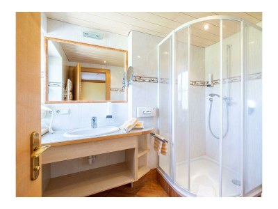 Holiday room DZ "Haupthaus" mit Dusche/WC,Tel.TV, - Features photo 43