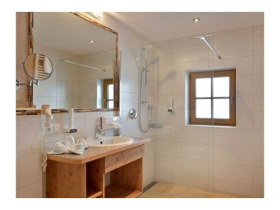 Holiday room DZ "Schmidinghof" Dusche, WC - Features photo 41