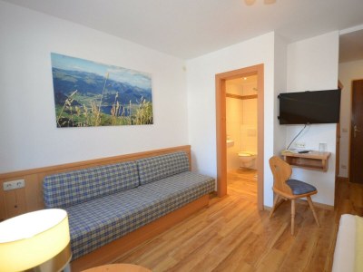 Holiday room Einzelzimmer "Komfort", Dusche, WC, Balkon - Features photo 14