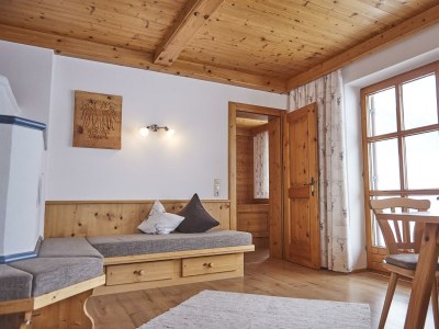 Apartment Ferienwohnung "4" -DU/WC, 1 Schlafraum, Kachelofen - Features photo 12