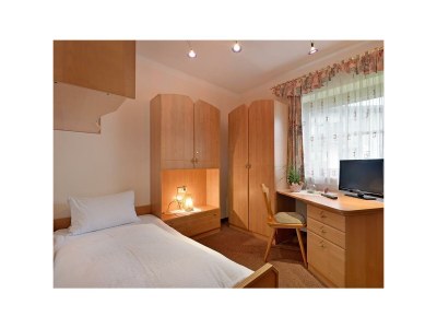 Holiday room Einzelzimmer mit Dusche,WC,TV - Features photo 11