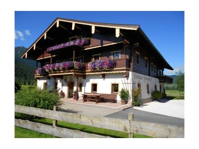 Apartment App."1" - 1 Schlafraum/Bad, WC,Balkon in Kössen - Apartment