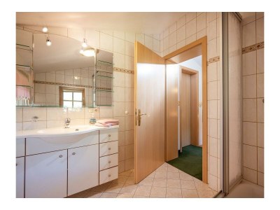 Apartment App."Geiglstein"/1 Schlafraum/Dusche, WC - Features photo 17