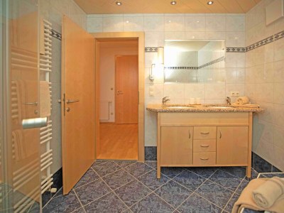 Apartment Lamplhofsuite/1 Schlafr./DU/Whirlbad, - Features photo 19