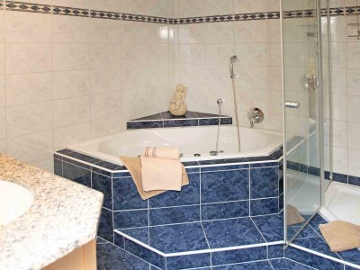 Apartment Lamplhofsuite/1 Schlafr./DU/Whirlbad, - Features photo 20