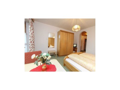 Holiday room Doppelzimmer mit Dusche, WC, Balkon - Features photo 14
