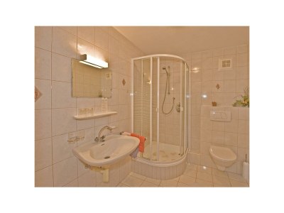 Holiday room Dreibettzimmer mit Dusche, WC - Features photo 12