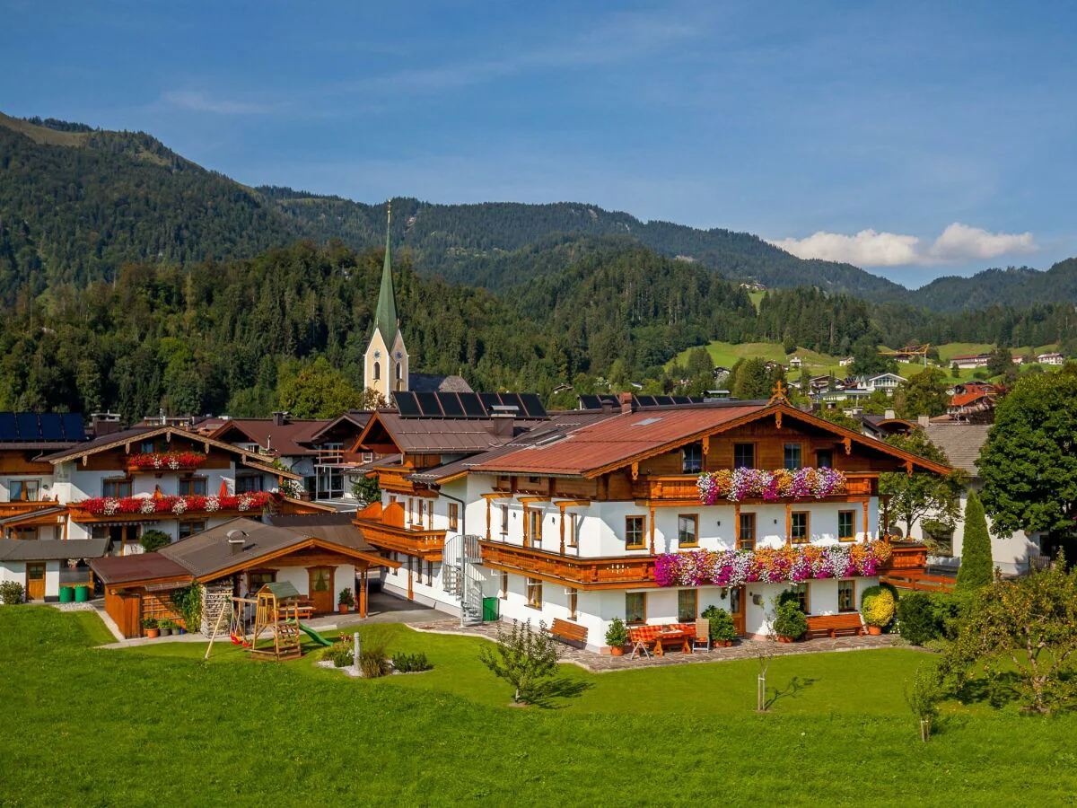 Apartment Apartment/ Schlafzimmer /Dusche/ WC,Blk,Kachelofen - Outdoor photo 2