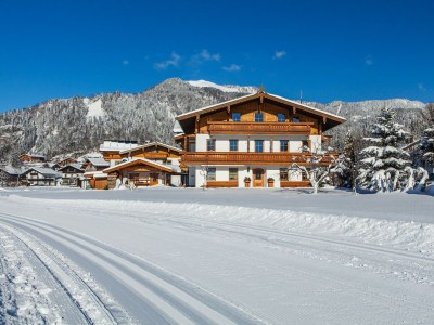 Apartment Apartment/ Schlafzimmer /Dusche/ WC,Blk,Kachelofen in Kössen - Apartment