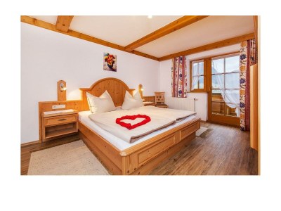 Apartment Apartment/ Schlafzimmer /Dusche/ WC,Blk,Kachelofen - Features photo 11