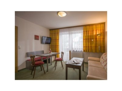 Apartment Apartm. Typ 4 - 1 SZ, 1 Wohnküche, Du/WC, Balkoni - Features photo 59