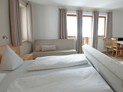 Apartment Studio, Dusche, WC, Balkon - Features photo 52