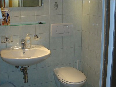 Holiday room DZ "2"- DU/WC,Kühlschrank,TV,Balkon - Features photo 12