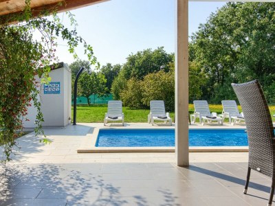 Villa Nezakcij with pool and garden - Outdoor photo 4