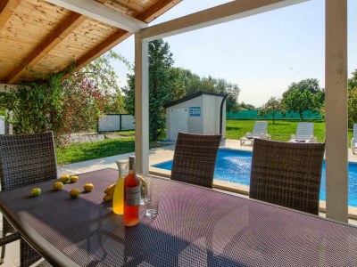 Villa Nezakcij with pool and garden - Outdoor photo 11