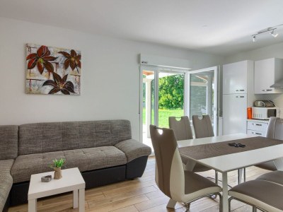 Villa Nezakcij with pool and garden - Features photo 12