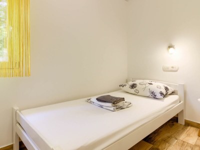 Villa Nezakcij with pool and garden - Features photo 17