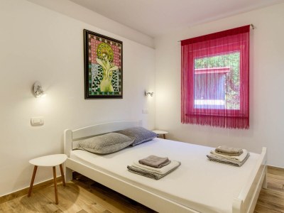 Villa Nezakcij with pool and garden - Features photo 23