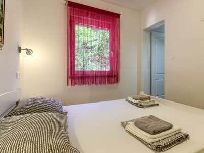 Villa Nezakcij with pool and garden - Features photo 24