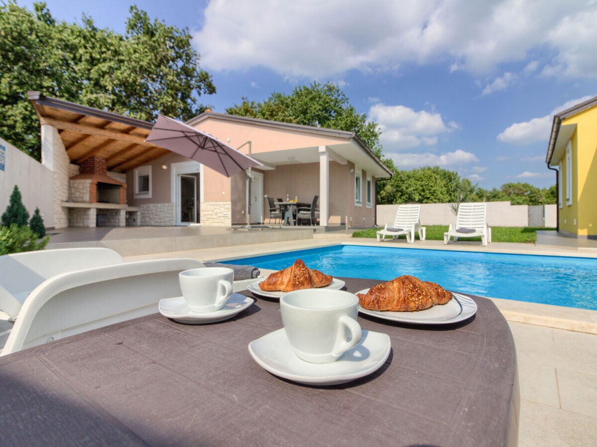 Villa Trusina with pool in Istria - Outdoor photo 2