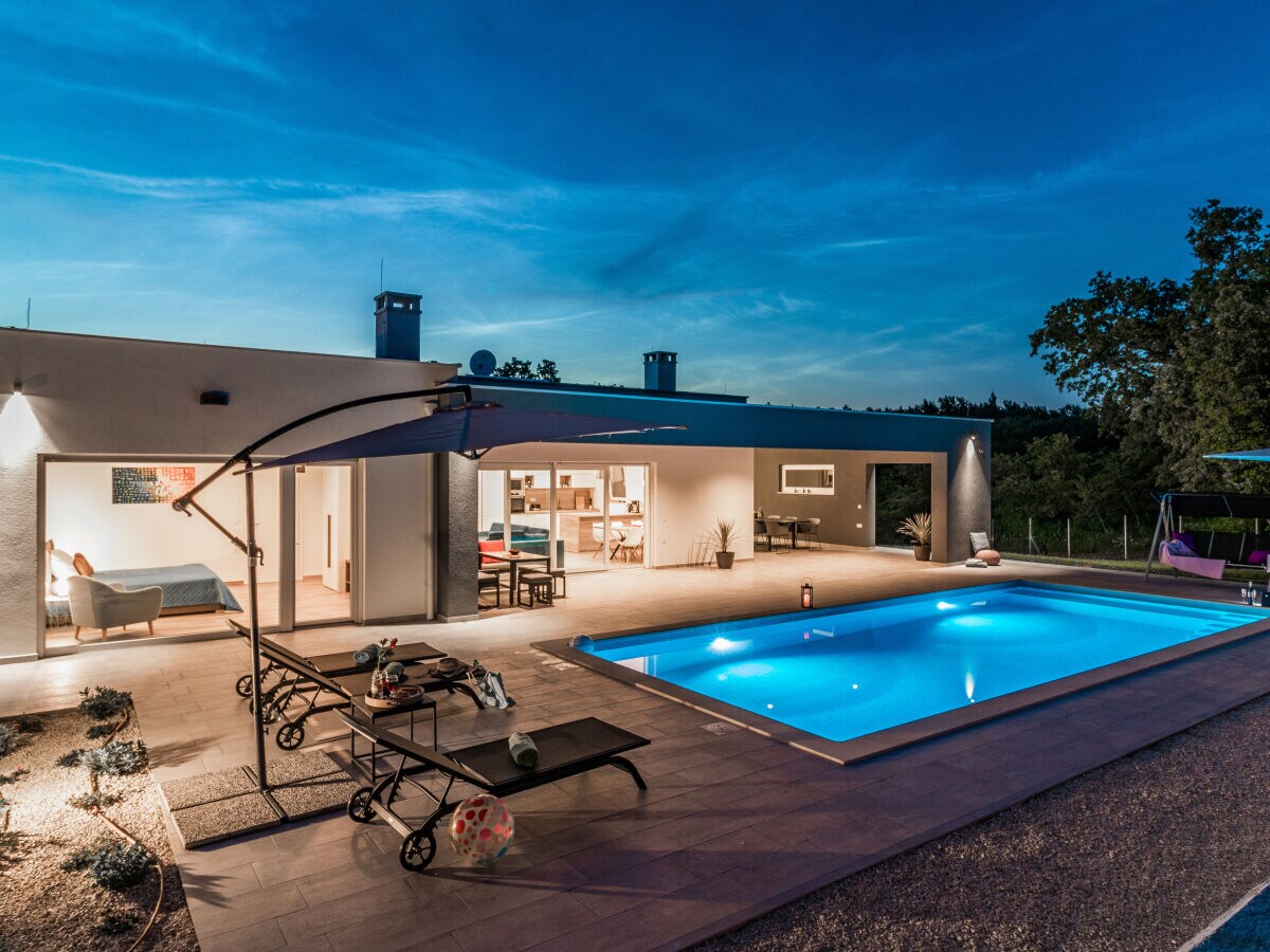 Villa Sanivaro with heated pool and whirlpool - Outdoor photo 5