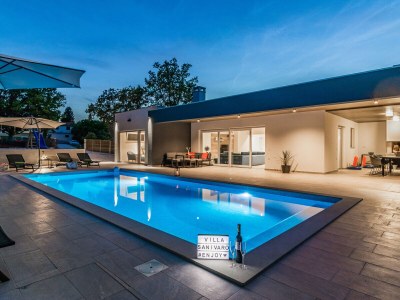 Villa Sanivaro with heated pool and whirlpool - Outdoor photo 6