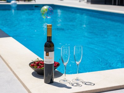 Villa Sanivaro with heated pool and whirlpool - Outdoor photo 7