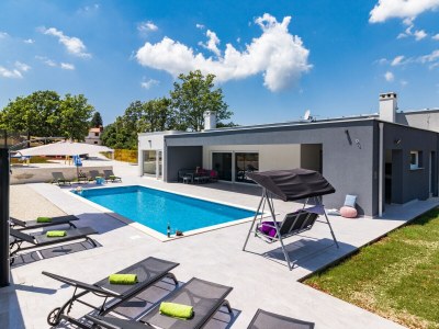 Villa Sanivaro with heated pool and whirlpool - Outdoor photo 11