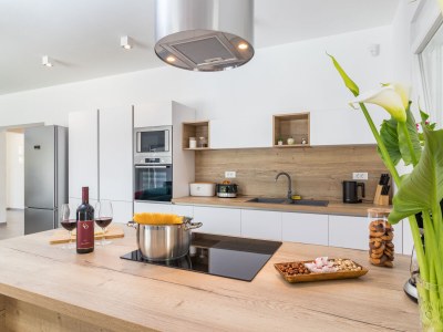 Villa Sanivaro with heated pool and whirlpool - Features photo 15