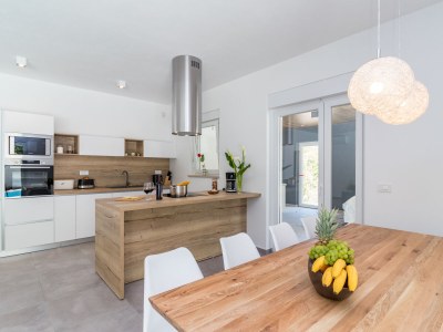 Villa Sanivaro with heated pool and whirlpool - Features photo 17