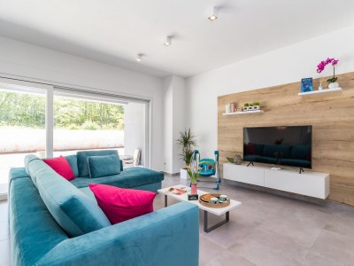 Villa Sanivaro with heated pool and whirlpool - Features photo 18