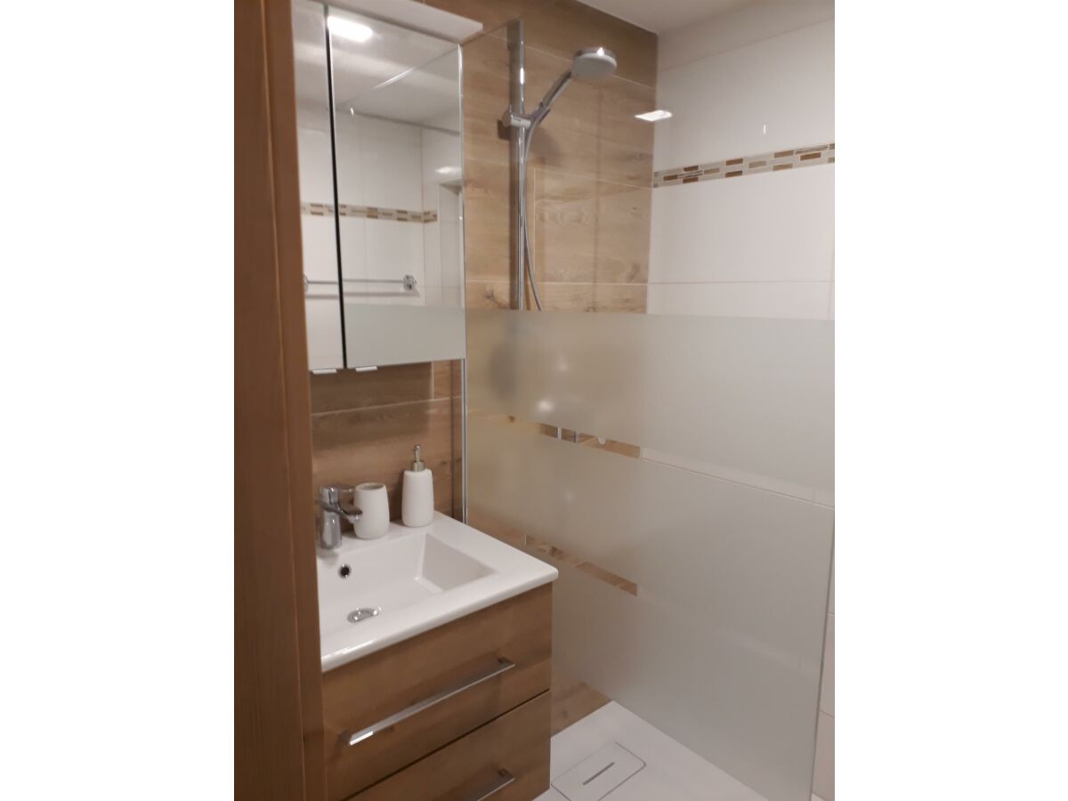 Apartment Ferienhaus/1 Schlafraum/ Dusche, WC - Outdoor photo 5