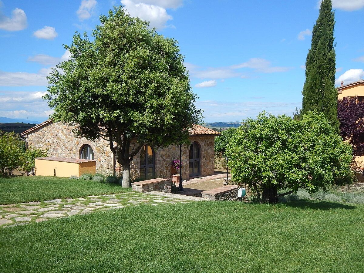 Holiday house Holiday home Fattoria Cipressi, 10 km from the sea, vineyard, Tuscan flair!