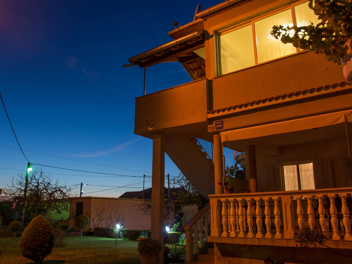 Holiday apartment Marko - Outdoor photo 5