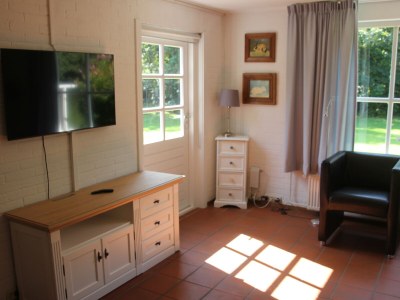 Cottage Beach - Features photo 16