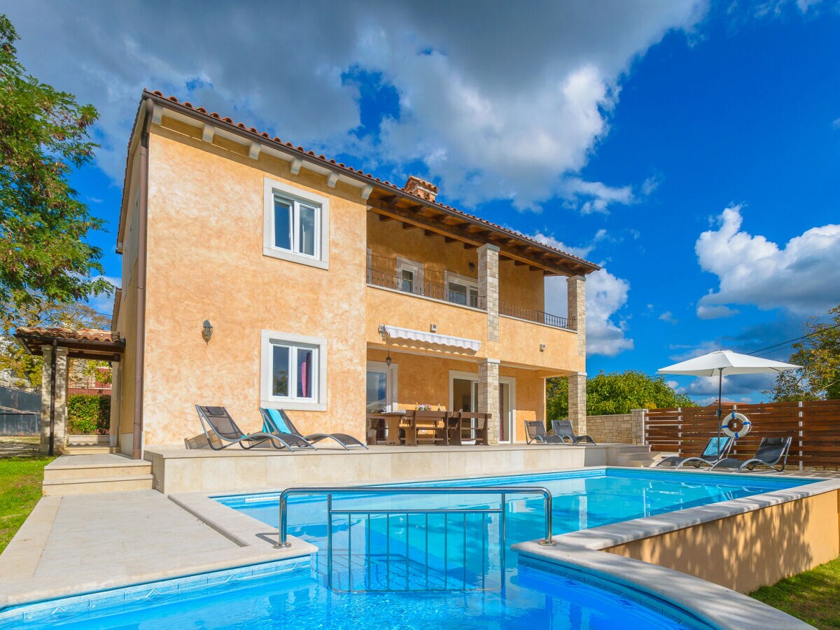 Villa Sandra with heated pool - Outdoor photo 4