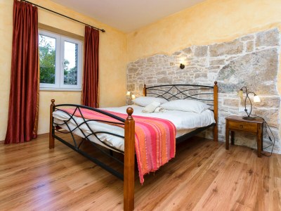 Villa Sandra with heated pool - Features photo 19