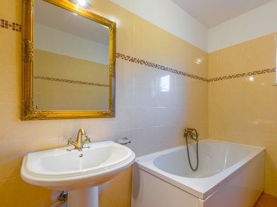 Villa Sandra with heated pool - Features photo 21