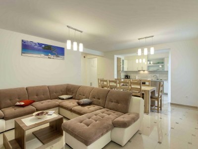 Villa Marisol with pool 100m from the beach - Features photo 12