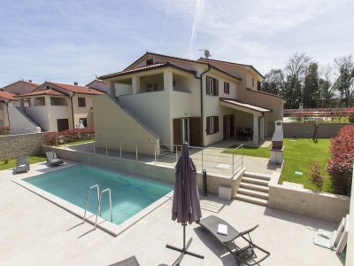 Villa Banjole-Aurora only 200m from the beach - Outdoor photo 12